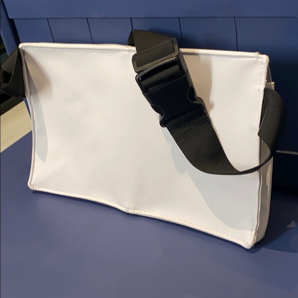 PUMA Waist/Cross Body Bag - Picture 3 of 6